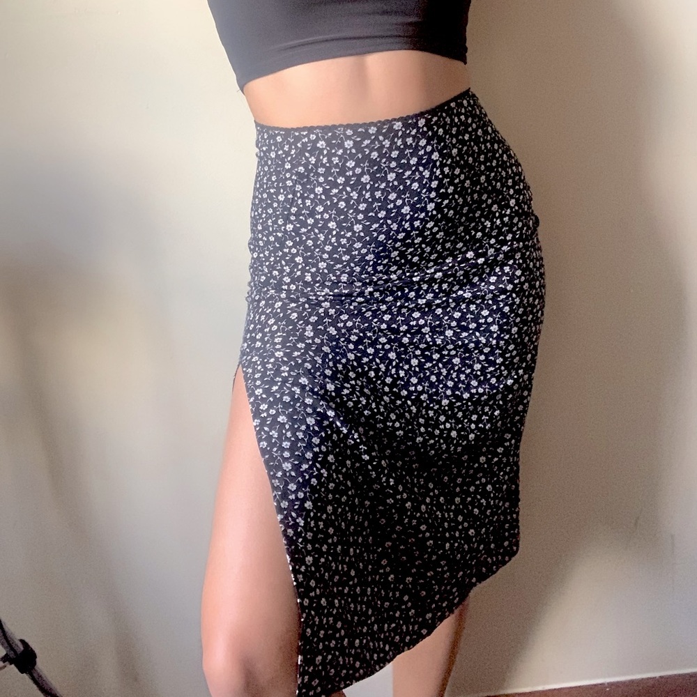Floral slit midi skirt